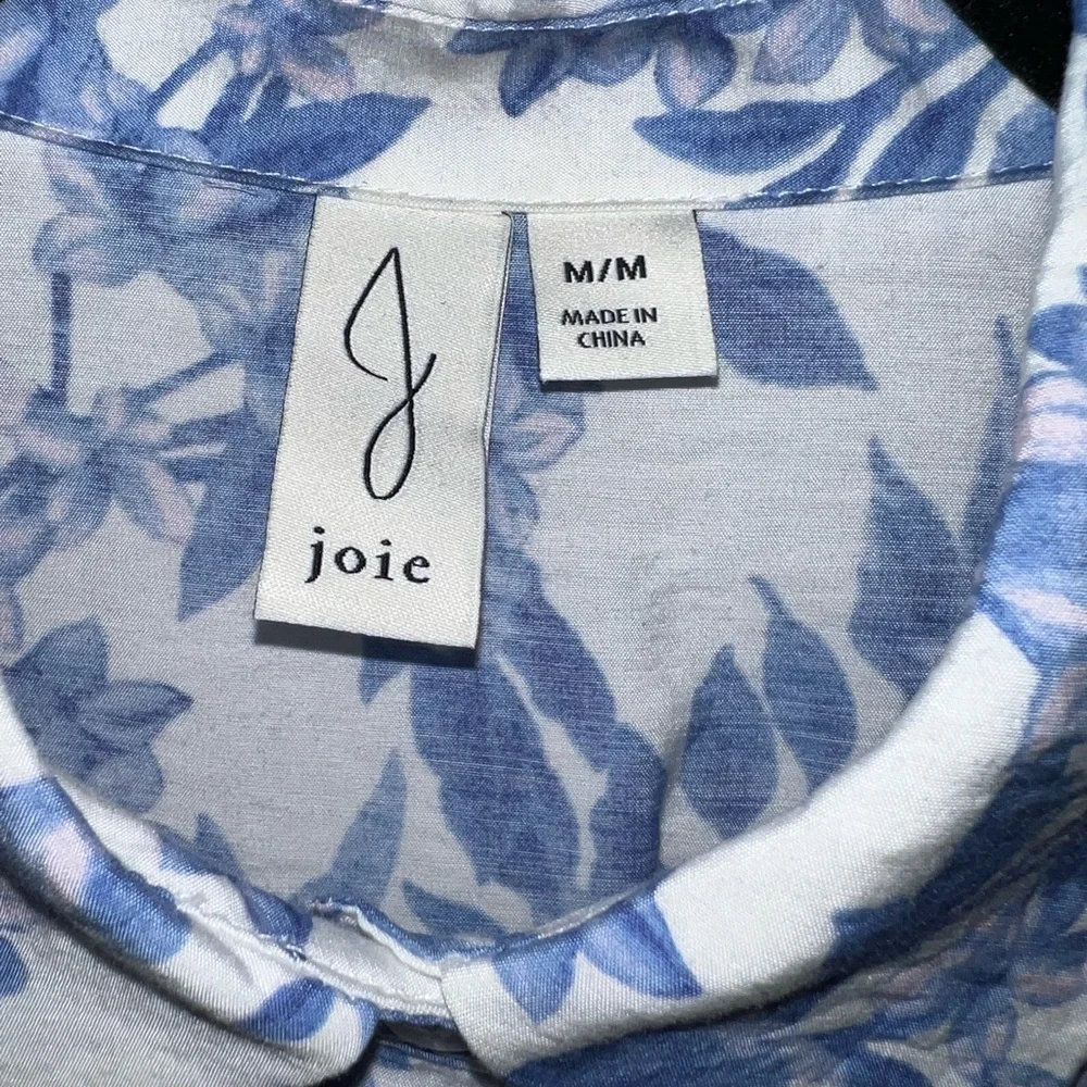 Joie Blue and White Sleeveless Tie-Front Floral Button-Down - Picture 3 of 4